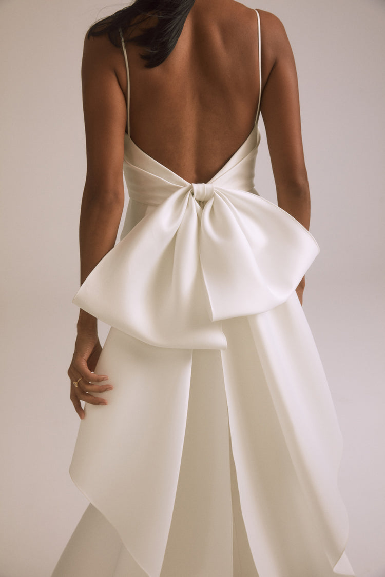 Liv, dress from Collection Bridal by Nouvelle Amsale, Fabric: mikado